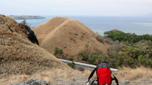 Bukit Sylvia : Keindahan Tersembunyi di Balik Pesona Pantai dan Komodo di Labuan Bajo